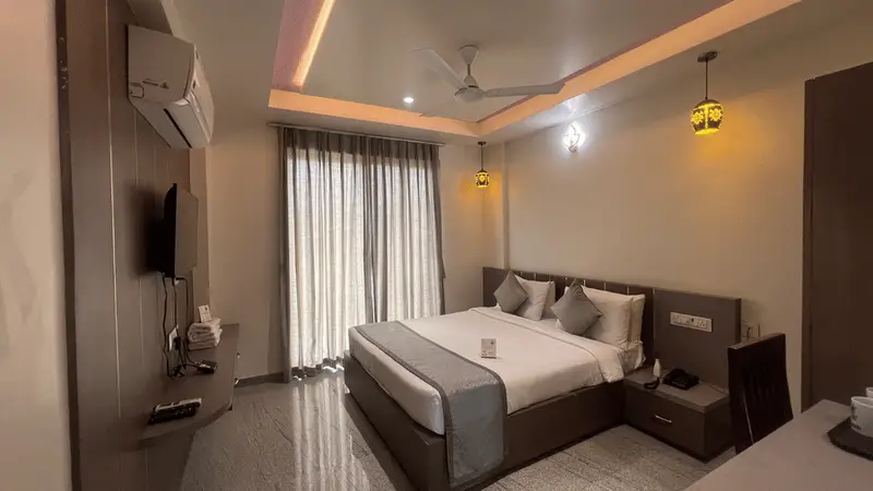 Bliss Room balcony seating