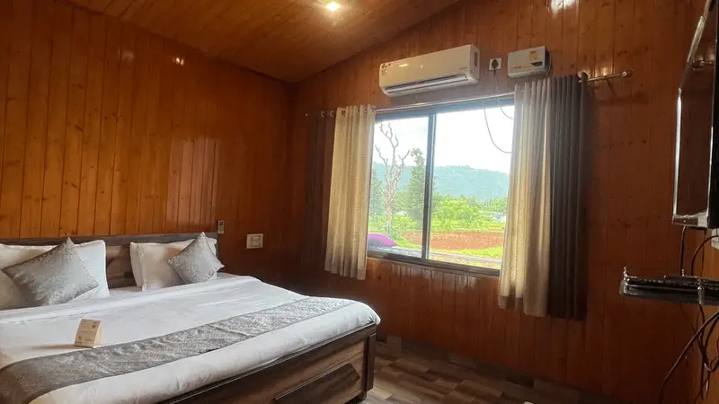 Elite Cottage spacious interior setup