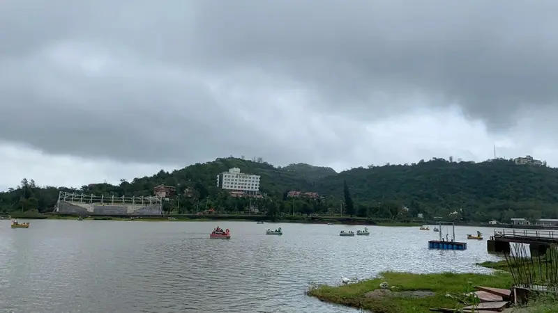 Boating activities on the calm Saputara Lake